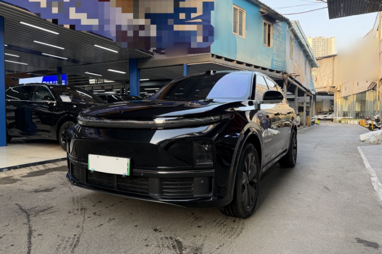 理想汽车 理想L7 2025款 Max 智能焕新版车身外观1