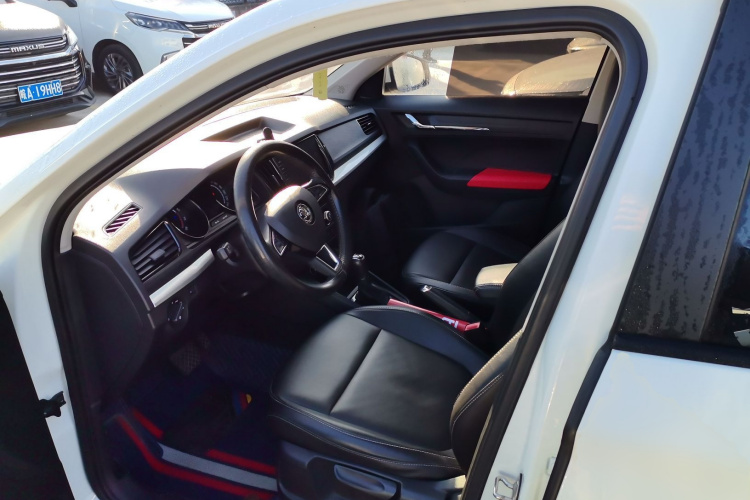 斯柯达 柯米克 2020款 1.5L 自动标准版中控内饰19