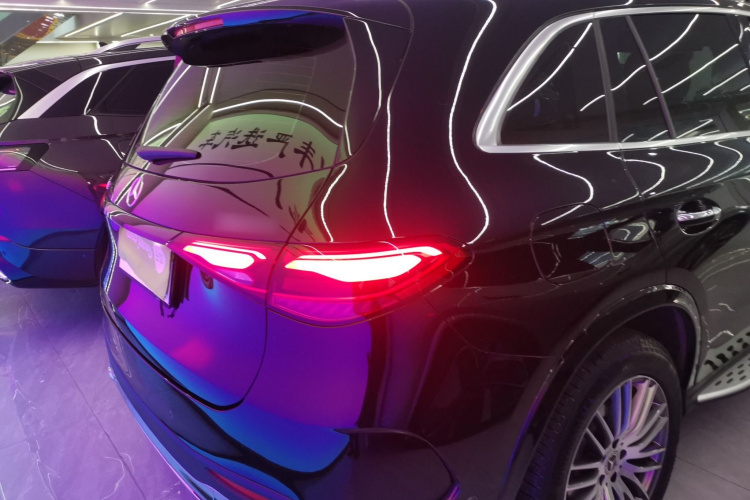 奔驰GLC 2024款 改款 GLC 300 L 4MATIC 动感型 5座车身外观9