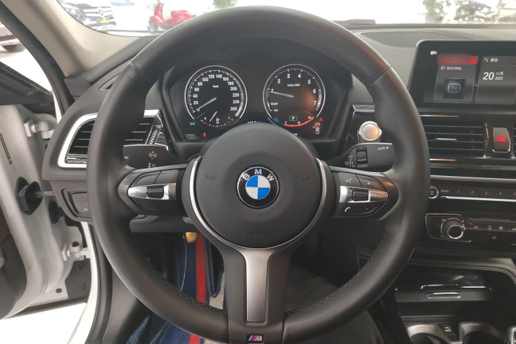 宝马1系 2021款 120i M运动曜夜版中控内饰13