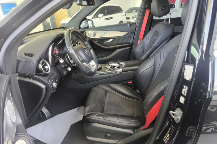 奔驰GLC AMG 2018款 AMG GLC 63 4MATIC+局部细节19