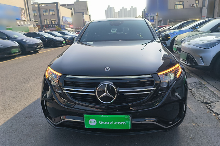 奔驰EQC 2022款 改款 EQC 400 4MATIC车身外观2