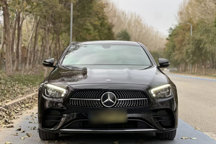 奔驰E级 2022款 改款 E 260 L 运动型车身外观6006