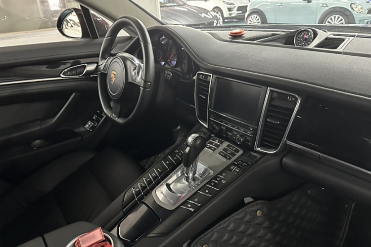 保时捷 2014款 Panamera 3.0T中控内饰7005
