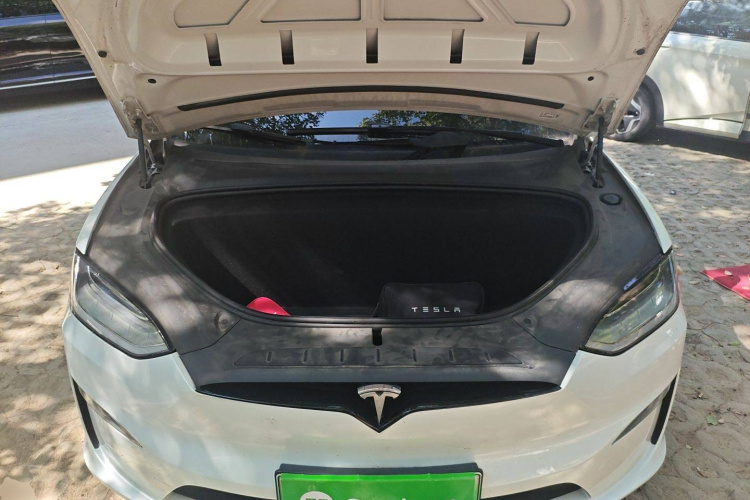 特斯拉 Model X 2023款 双电机全轮驱动版机舱底盘24
