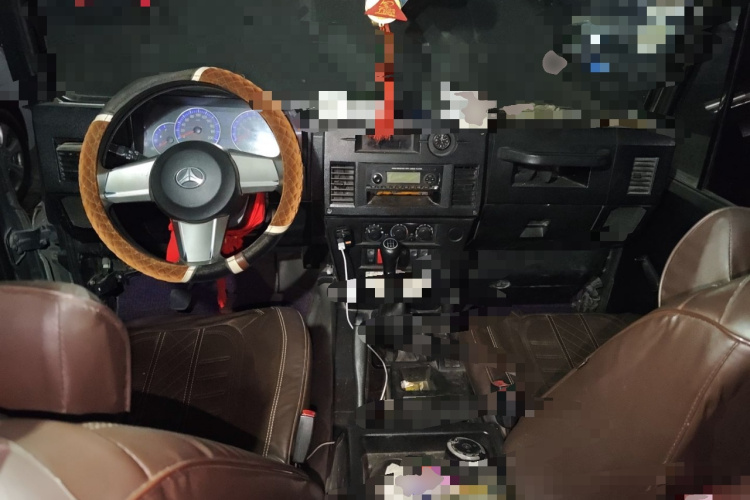 BAW北汽制造 战旗 2016款 2.0L CK豪华型 国V中控内饰12