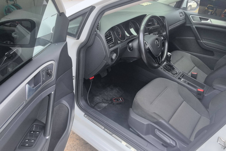 大众 高尔夫 2018款 230TSI 自动舒适型中控内饰7003