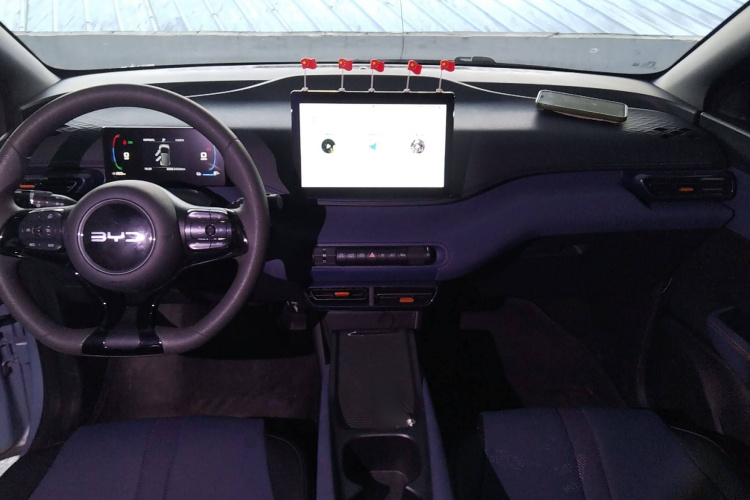 比亚迪 海鸥 2024款 荣耀版 305km 活力版中控内饰7002