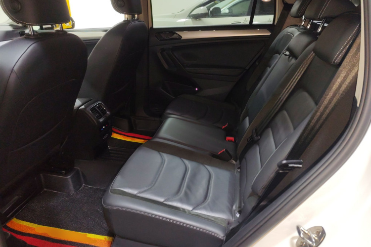 大众 途观L 2021款 330TSI 自动两驱智享版中控内饰7004