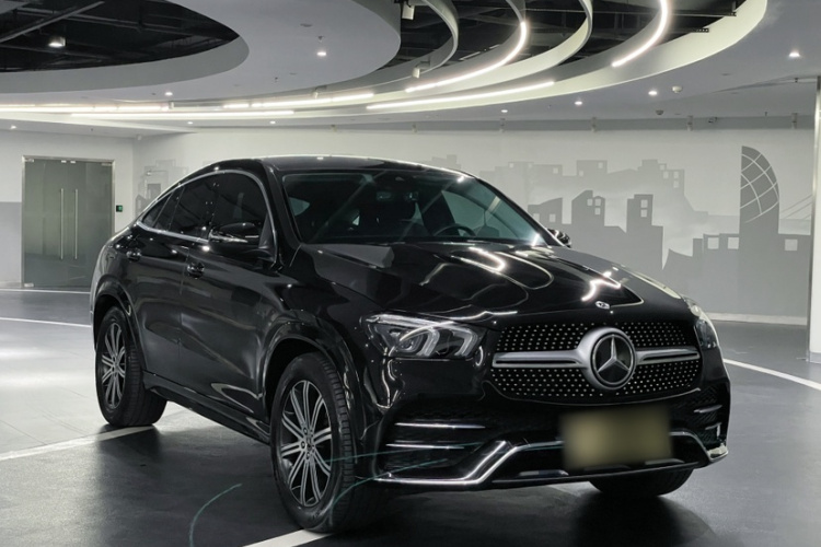 奔驰GLE 2022款 改款 GLE 350 4MATIC 轿跑SUV 时尚型车身外观6006