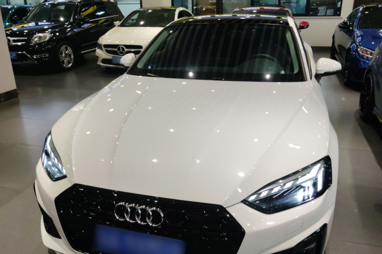 奥迪A5 2023款 Coupe 40 TFSI 时尚动感型车身外观2