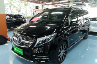 奔驰V级 2021款 V 260 L 长轴距豪华版