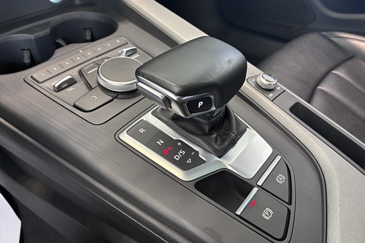 奥迪A4L 2019款 35 TFSI 进取型 国V局部细节18