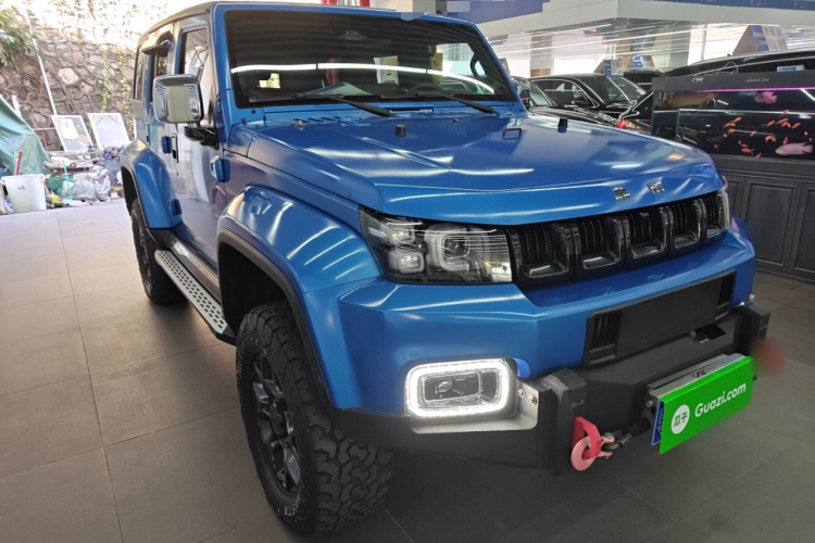 北京BJ40 2021款 2.0D 自动四驱刀锋英雄版侠客型车身外观3