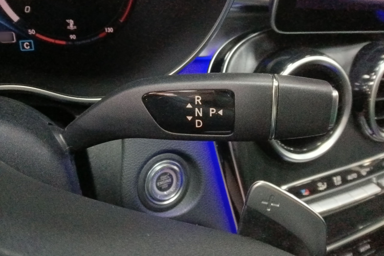 奔驰C级 2020款 改款 C 200 L 时尚型运动版局部细节18