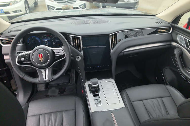 红旗HS7 PHEV 2025款 2.0T PHEV 两驱旗享版 6座中控内饰7003
