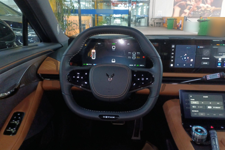 岚图汽车 岚图追光 2024款 PHEV 四驱超长续航旗舰版中控内饰13