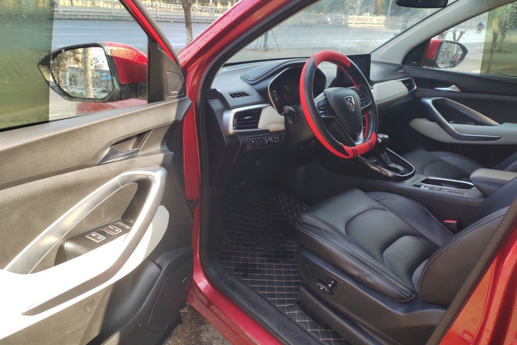 宝骏530 2018款 1.5T DCT旗舰型 国V中控内饰20