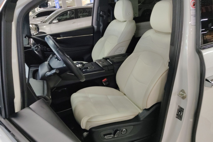 广汽传祺 传祺M8 2023款 宗师系列 400T 旗舰版局部细节19