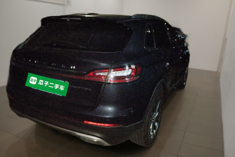 林肯 航海家 2021款 2.0T 四驱尊享版车身外观7