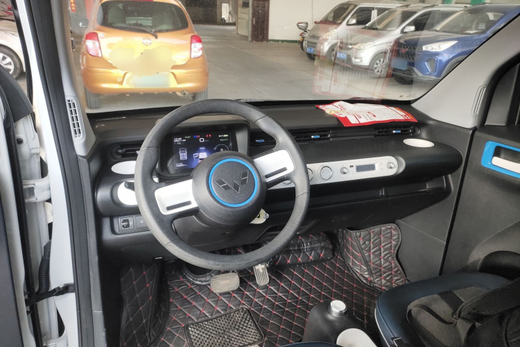 五菱汽车 宏光MINIEV 2022款 GAMEBOY 300km 玩咖款 磷酸铁锂中控内饰12