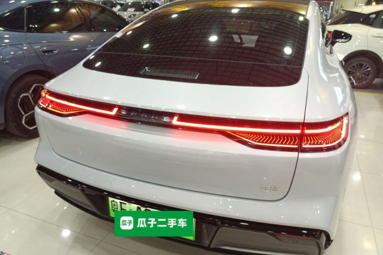 吉利银河 银河E8 2024款 550km 后驱PRO车身外观6