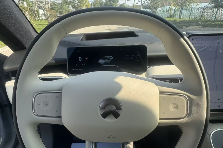 蔚来ET5T 2025款 100kWh Touring中控内饰7003