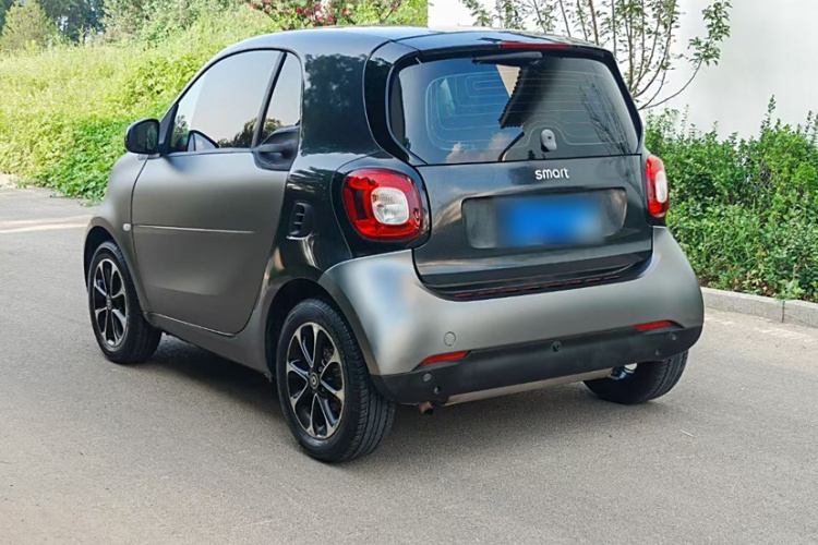 smart fortwo 2015款 1.0L 52千瓦硬顶激情版车身外观6001