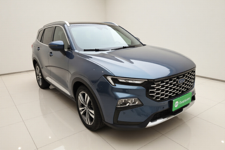 福特 领睿 2022款 改款 EcoBoost 170 尊领型车身外观3