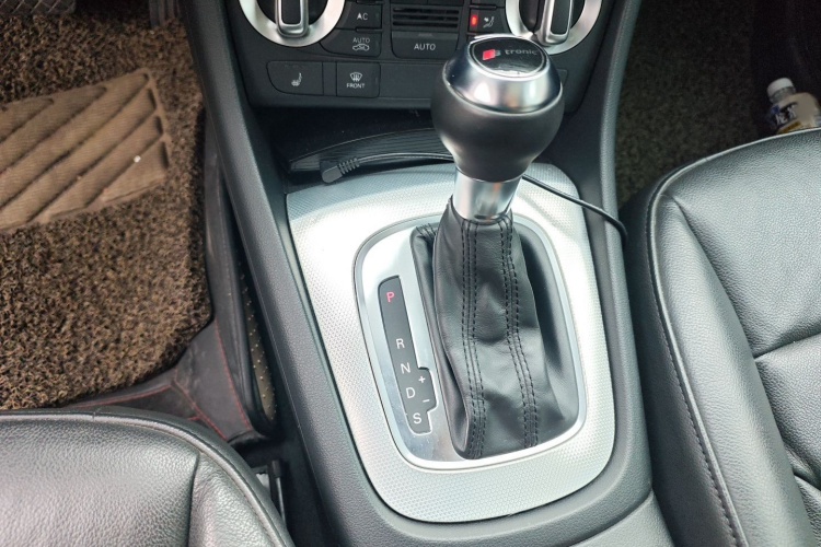 奥迪Q3(进口) 2012款 35 TFSI quattro 舒适型局部细节18