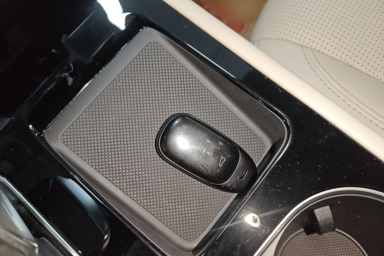 理想汽车 理想ONE 2021款 增程6座版中控内饰7001