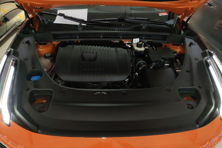 领克03 2025款 2.0TD DCT冠军版Pro机舱底盘24