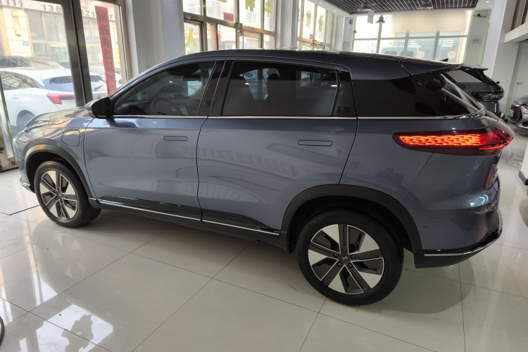 小鹏G3 2022款 G3i 460N车身外观4