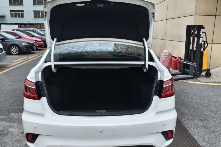 长安 逸动DT 2019款 1.6L 手动舒享型 国VI局部细节23