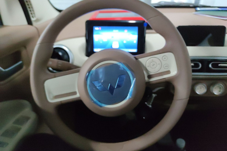 五菱汽车 宏光MINIEV 2025款 四门版 进阶款中控内饰13