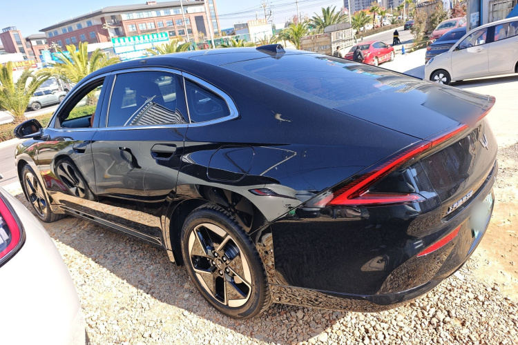 五菱汽车 五菱星光 2025款 610km 智能旗舰型车身外观6003