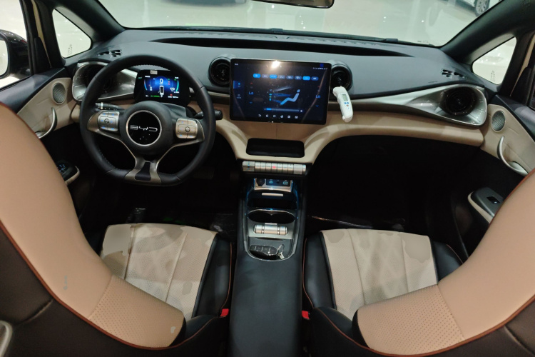 比亚迪 海豚 2024款 荣耀版 420km 自由版中控内饰12