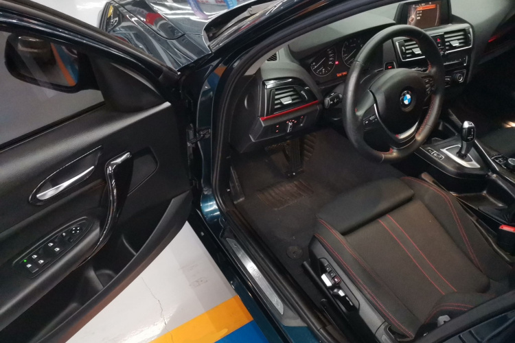 宝马1系(进口) 2015款 120i 运动设计套装中控内饰20