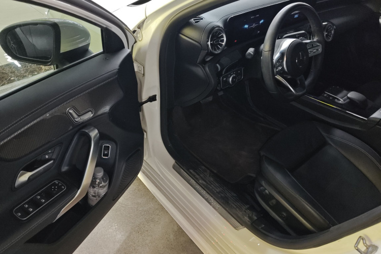 奔驰A级 2021款 A 200 L 运动轿车时尚型中控内饰20