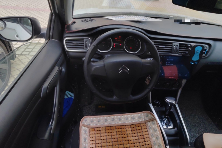 雪铁龙C3-XR 2017款 1.6L 自动时尚型局部细节13