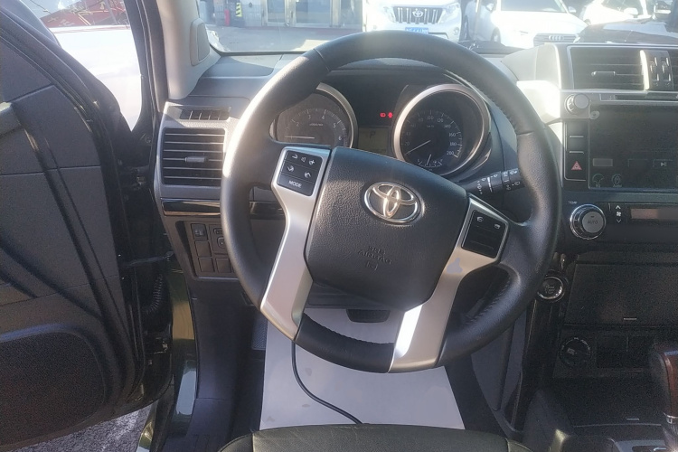 丰田 普拉多 2015款 2.7L 自动标准版中控内饰13