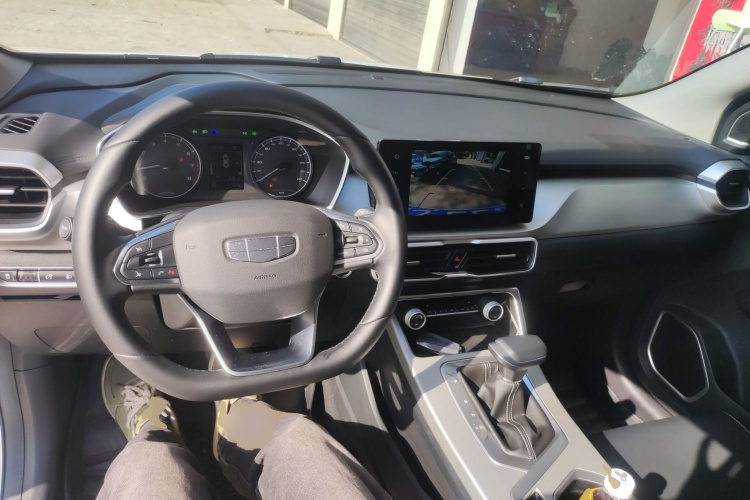 吉利汽车 缤越 2025款 1.5L CVT超能版中控内饰7002