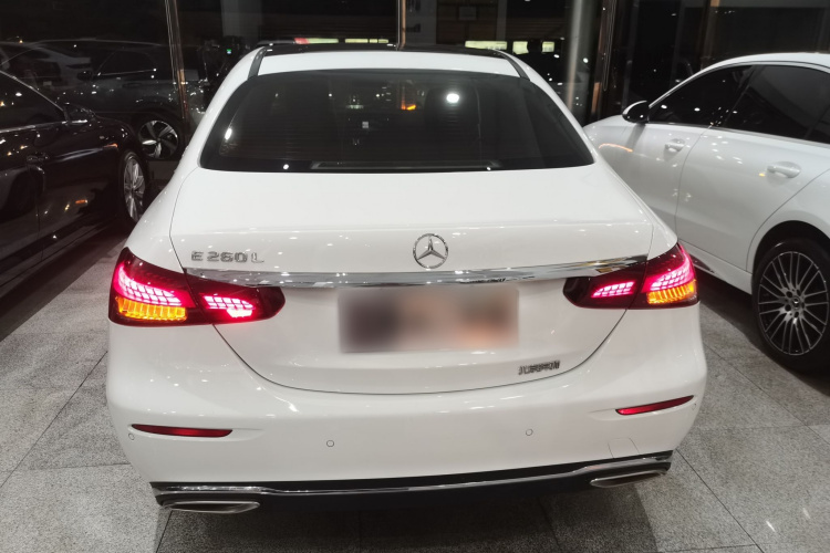 奔驰E级 2023款 E 260 L车身外观6004