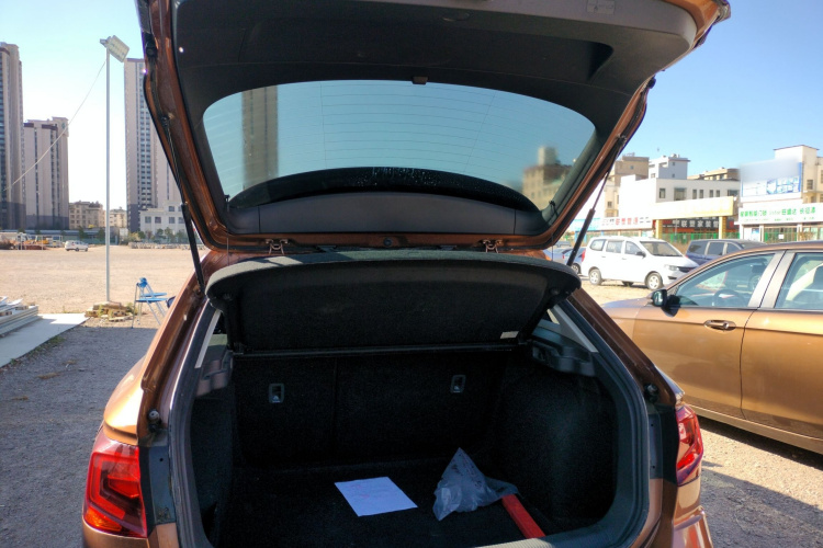 大众 C-TREK蔚领 2017款 1.6L 手动舒适型机舱底盘23