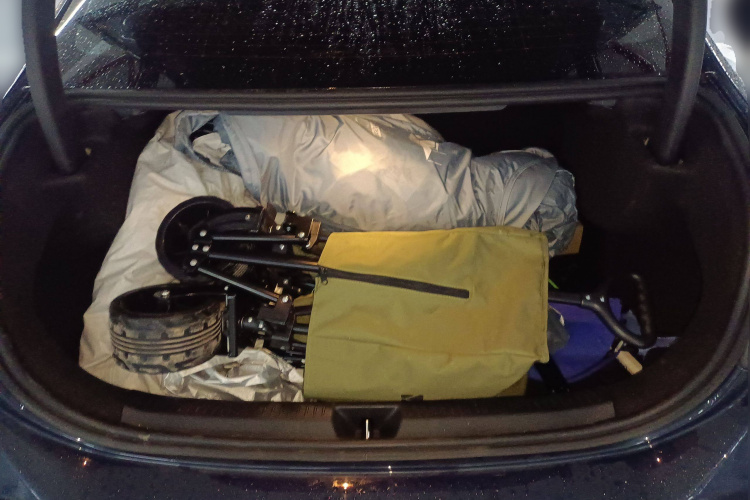 奔驰A级 2019款 A 180 L 运动轿车局部细节23