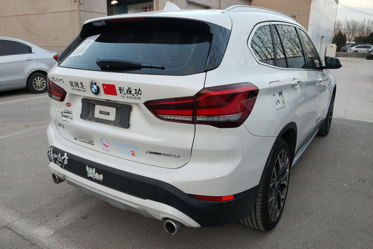 宝马X1 2020款 xDrive25Li 尊享型车身外观7