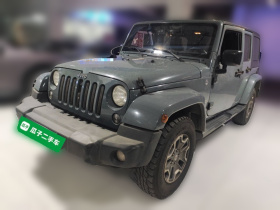 Jeep 牧马人 2015款 3.0L Sahara 四门舒享版