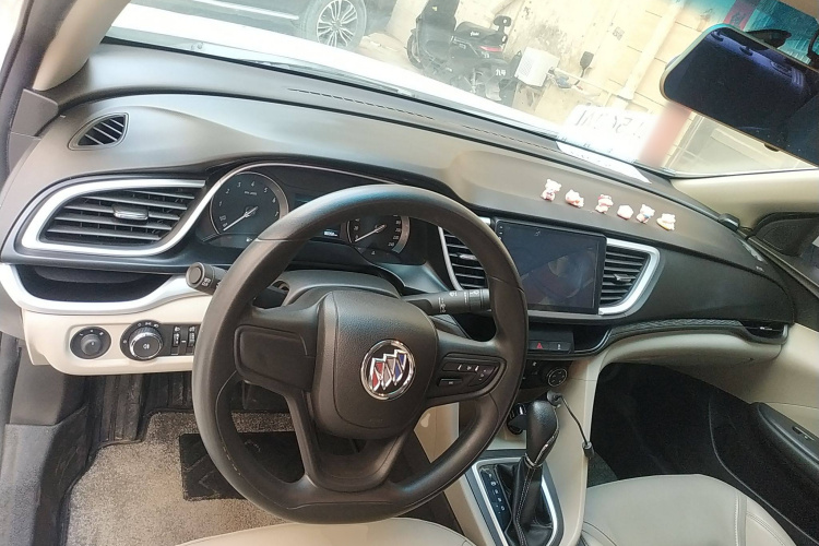 别克 英朗 2017款 15N 自动精英型中控内饰12