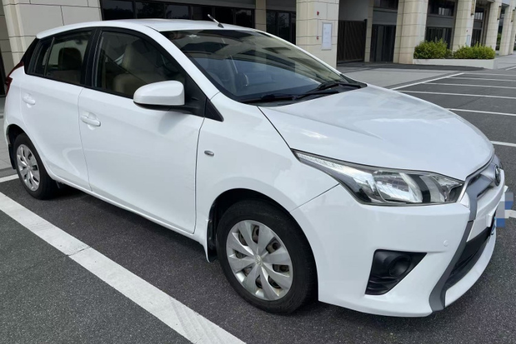 丰田 YARiS L 致炫 2015款 1.5E 自动魅动版车身外观6005