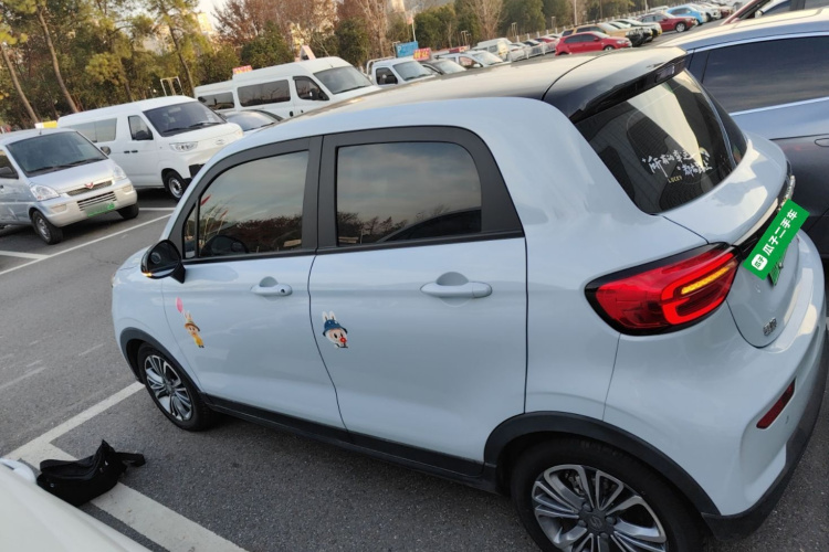 零跑汽车 零跑T03 2024款 403舒享版车身外观4